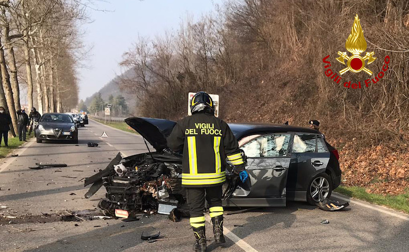 Montecchio Maggiore Loc. Ghisa (VI) – Incidente fra due auto: Ferito uno dei due conducenti