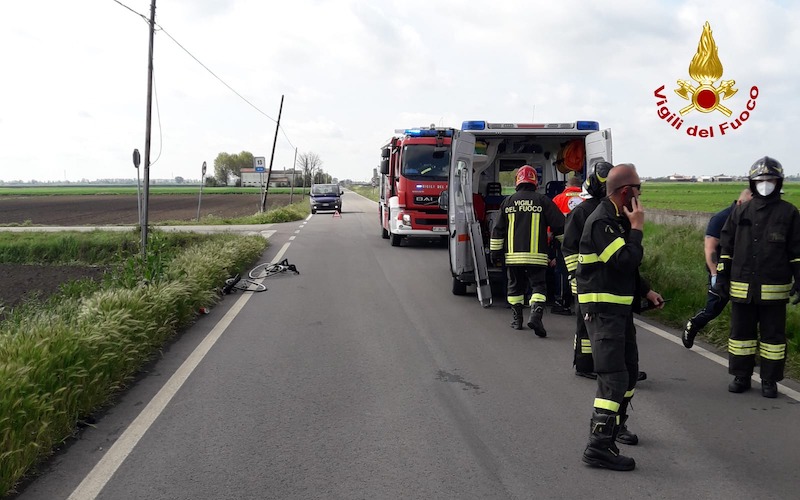 Cavarzere Loc. Valcerere-Dolfina (VE) – Tragicoincidente tra un auto ed una bicicletta: Deceduto sul colpo il ciclista 68enne