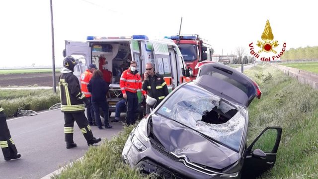 Cavarzere Loc. Valcerere-Dolfina (VE) – Tragicoincidente tra un auto ed una bicicletta: Deceduto sul colpo il ciclista 68enne