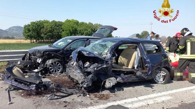Este (PD) – Incidente tra tre auto lungo la SR 10 Padana inferiore: 8 feriti di cui 2 in gravi condizioni