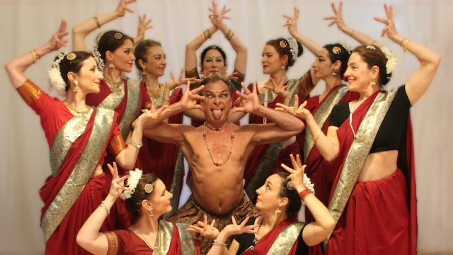 SummerMela: “Demoni e Dei”, spettacolo di teatro-danza e arti marziali con Dominique Delorme giovedì 23 giugno