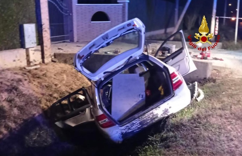 Villanova di Camposampiero (PD) – Perde il controllo dell’auto e si schianta contro un muretto: Morto il 41enne alla guida