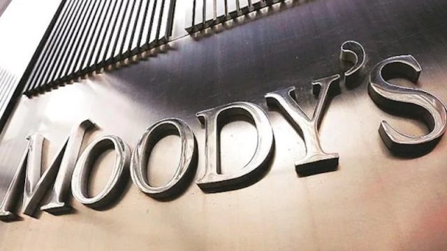 Moody’s abbassa l’outlook sul rating dell’Italia a “negativo”: MEF “La decisione appare opinabile”