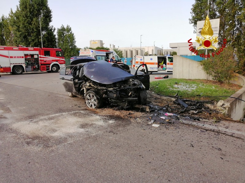 Occhiobello (RO) – Incidente in Via Piacentina: Ferito il conducente che è stato elitrasportato in ospedale a Padova