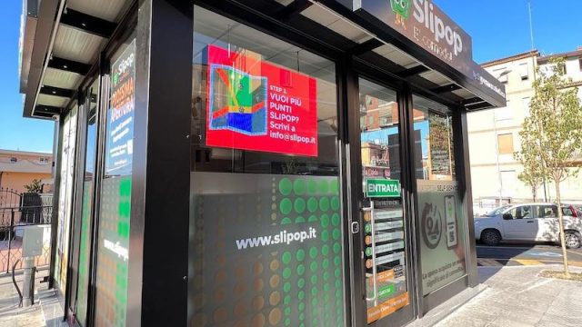 Arriva a Roma SLIPOP – Nuovo format di dispensa condivisa
