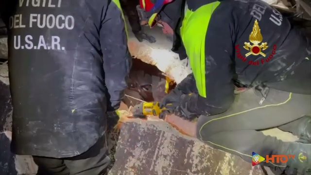 Terremoto Turchia – Antiochia (TR), Ricerche di dispersi sotto le macerie di una palazzina di cinque piani completamente crollata