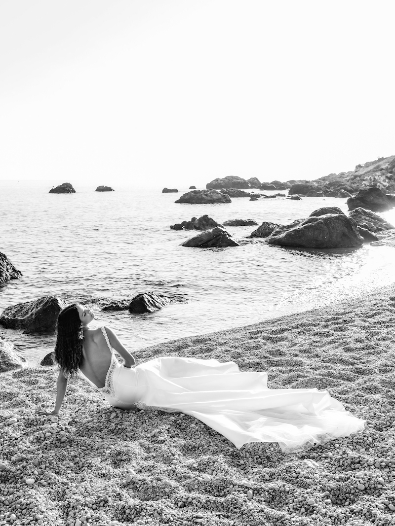 Alessandro Angelozzi Couture presenta la wedding collection 2024: Vicin’o mare [Slideshow B&W]
