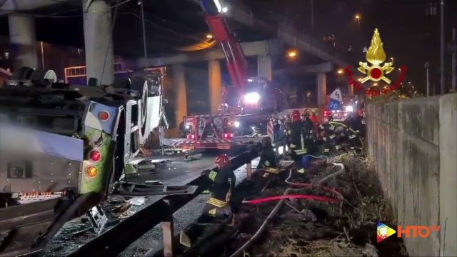 Mestre (VE) – Il sollevamento del bus precipitato dal cavalcavia Vempa
