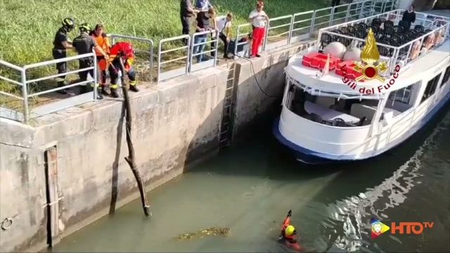 Noventa Padovana (PD) – Soccorsi turisti di una imbarcazione con l’elica bloccata lungo il canale Piovego