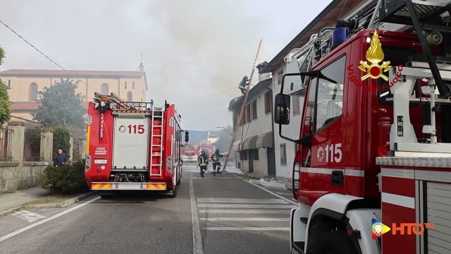 Thiene (VI) – Vasto incendio di una abitazione disabitata in Via Rozzampia