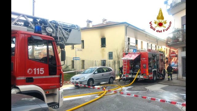Padova – Incendio in un appartamento: 2 persone intossicate