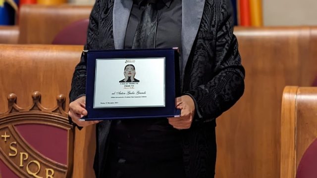 Anton Giulio Grande riceve il Premio dedicato a Maria Callas nell’evento “VISSI D’ARTE”: Omaggio a Maria Callas nel centenario della nascita