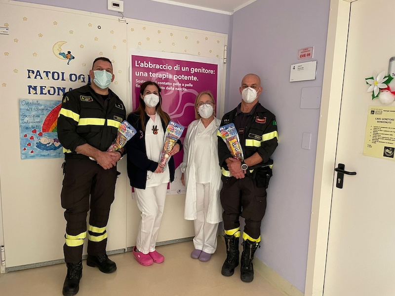 La Befana dei Vigili del fuoco nei reparti di Pediatria degli Ospedali del Veneto