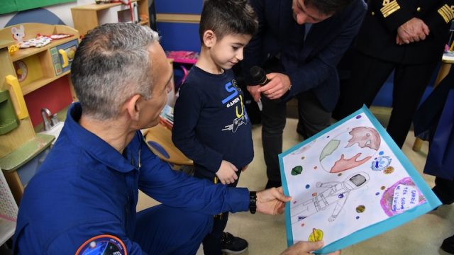Ospedale Pediatrico Bambino Gesù – Visita dell’Astronauta Col. Walter Villadei: Intervista al Col. Walter Villadei, Dott. Tiziano Onesti ed al Dott. Andrea Masotti