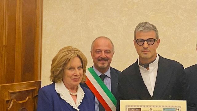 Vittorio Camaiani riceve il Premio Marchigiano dell’anno in Senato