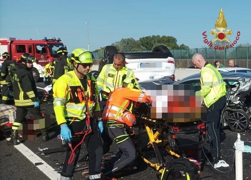 Gravissimo incicidente in A4 a San Donà di Piave (VE): 9 mezzi coinvolti e 9 feriti