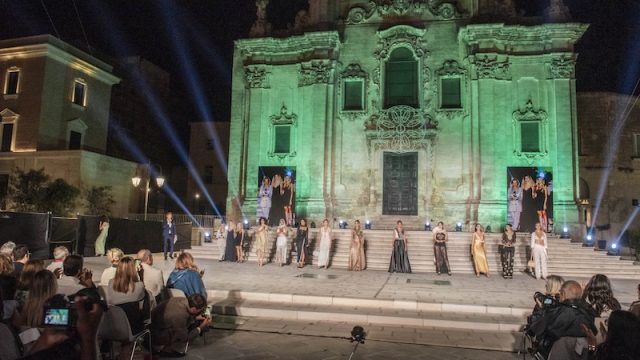 Al Premio Moda “Citta’ dei Sassi” 2024 vince la stilista messinese Carmen Vulcano