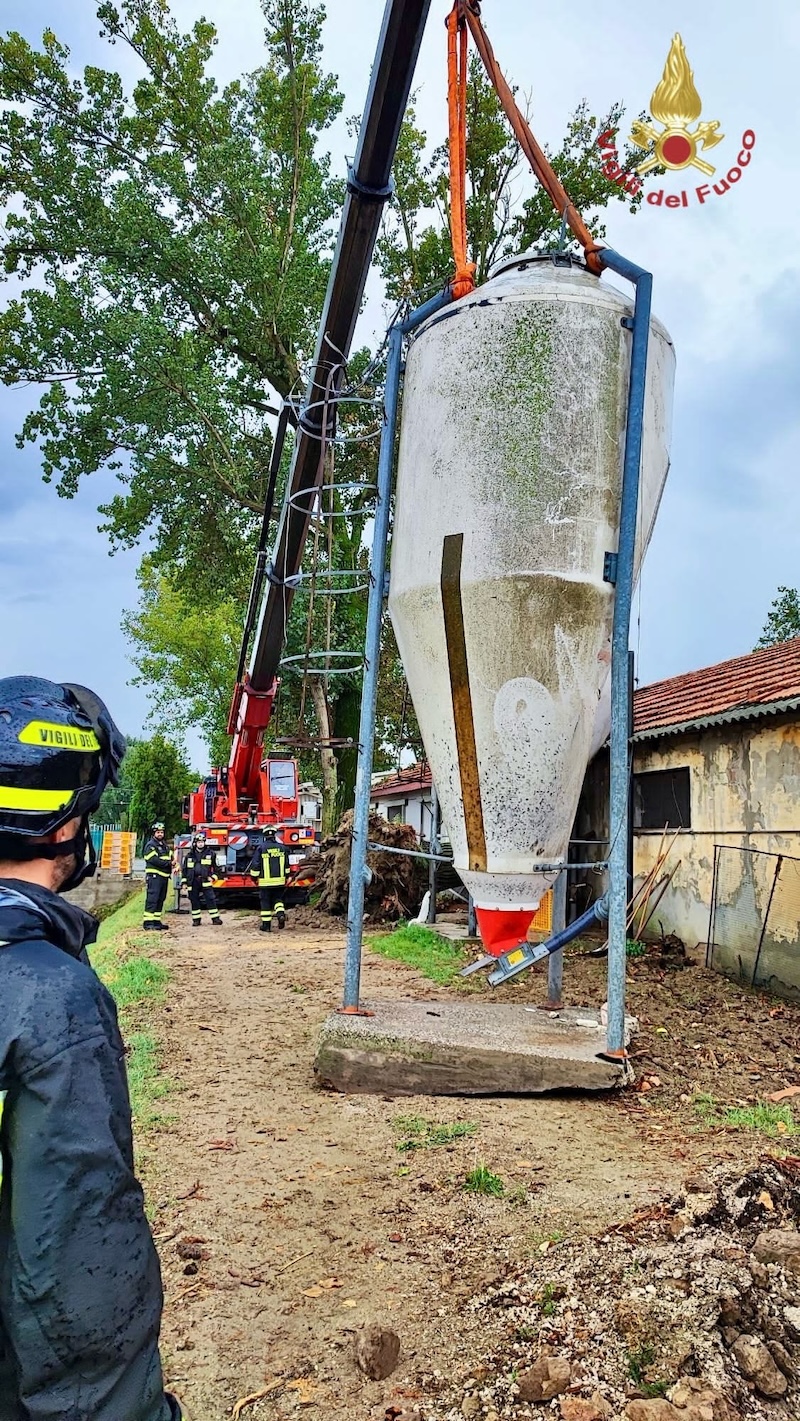 Forte ondata di maltempo ha flagellato il Veneto: Oltre 100 gli interventi dei Vigili del fuoco