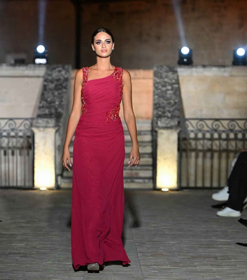 Premio Moda “Citta’ dei Sassi” 2025: Vince la stilista savese Monica Ingrosso