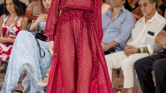 Michele Miglionico ospite alla chiusura della seconda edizione di Rome Fashion Show # Haute Couture: Un viaggio tra anni ’80 e suggestioni marocchine per l’Alta Moda Inverno 2025