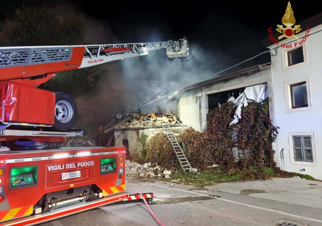 Castel d’Azzano (VR) – Esplosione nella notte durante un’operazione di sgombero: crollato un casolare, deceduti tre Carabinieri