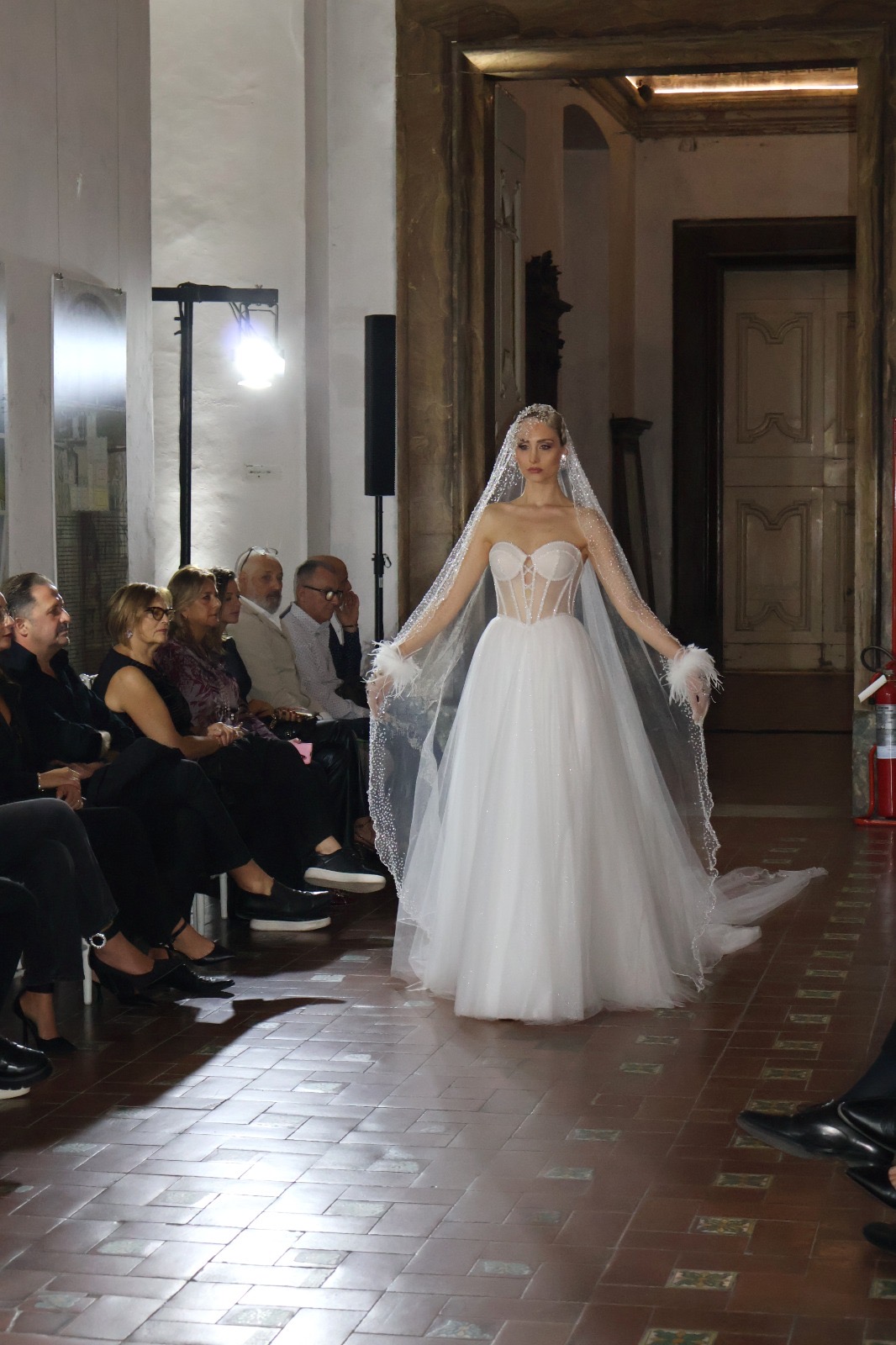 Gianni Molaro presenta Stupor Mundi la nuova collezione sposa 2026 nella suggestiva Reggia di Portici (NA)