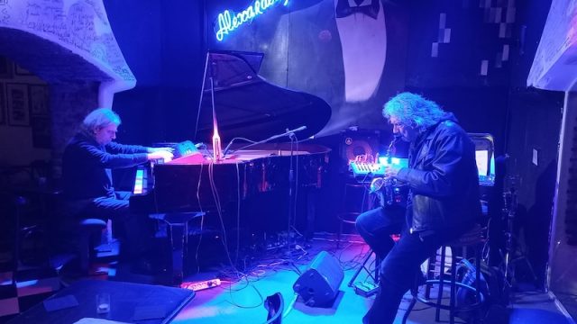 Musica per sognare – Concerto spettacolo con il duo Nicola Alesini e Theo Allegretti domani sera al Teatro Affabulazione di Ostia (RM)